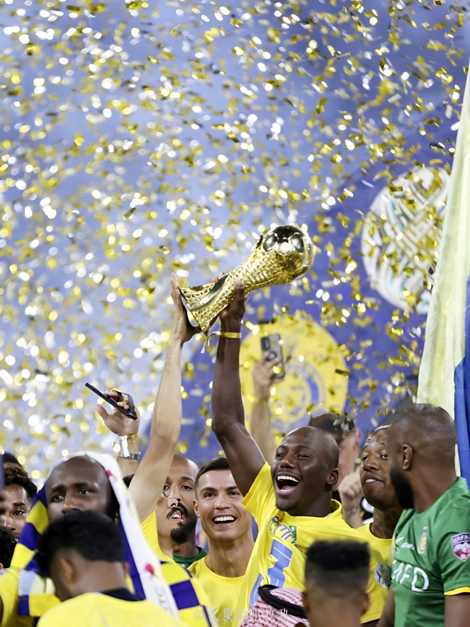 九游APP关于C罗连续十二场比赛得分超过最后时刻胜出，瑞士队不断突破！全场沸腾不已的信息